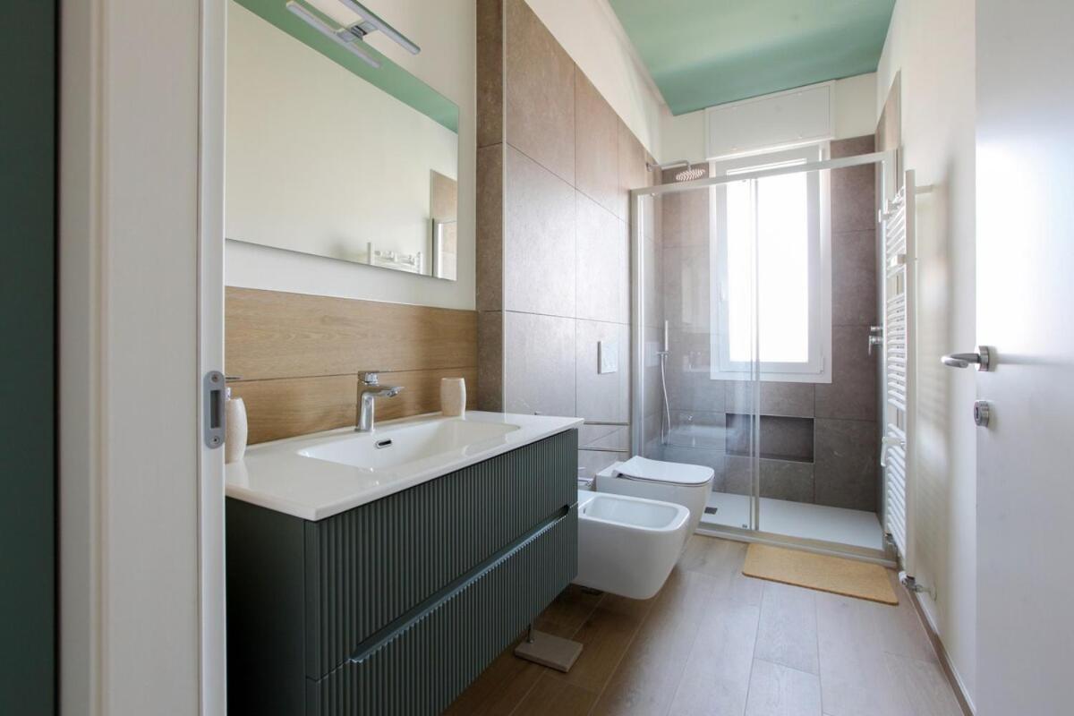 Apartment Elegante A 300 M Dalla Metro Zara *