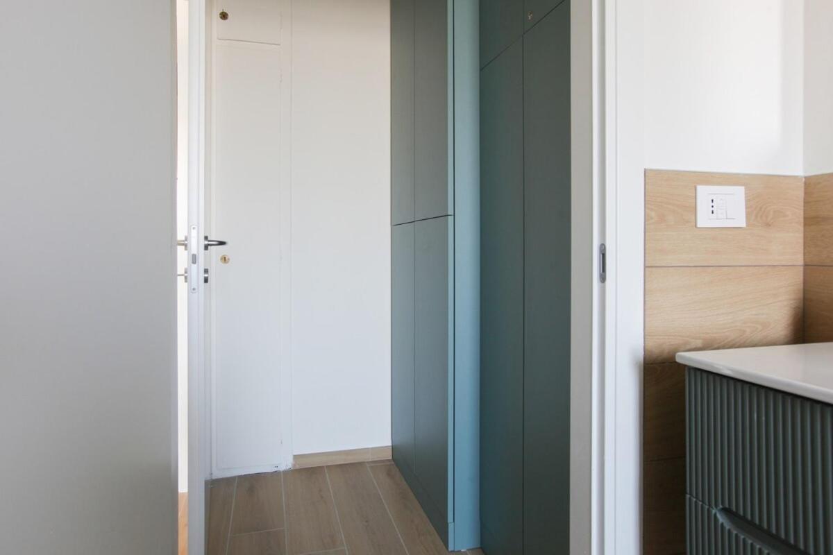 Apartment Elegante A 300 M Dalla Metro Zara Mailand