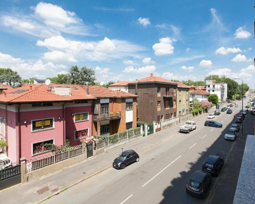 Apartment Elegante A 300 M Dalla Metro Zara Mailand