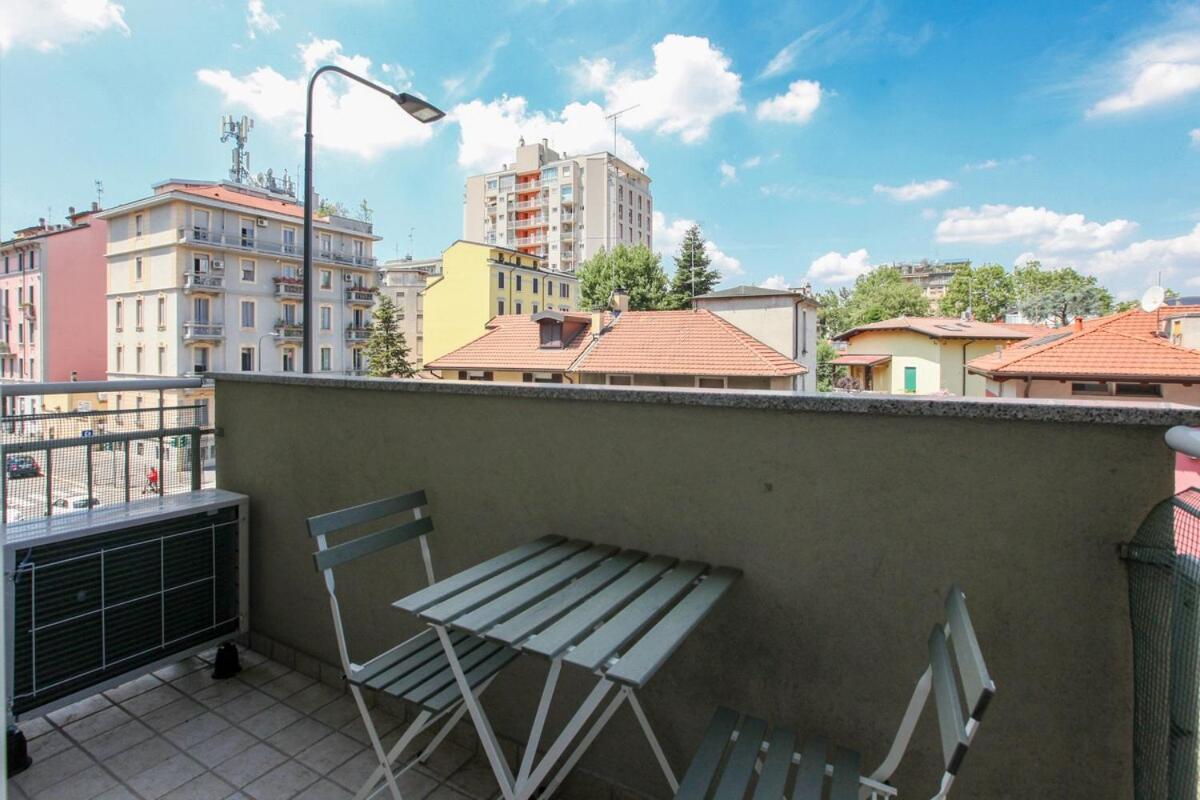 Appartamento Elegante A 300 M Dalla Metro Zara Milano